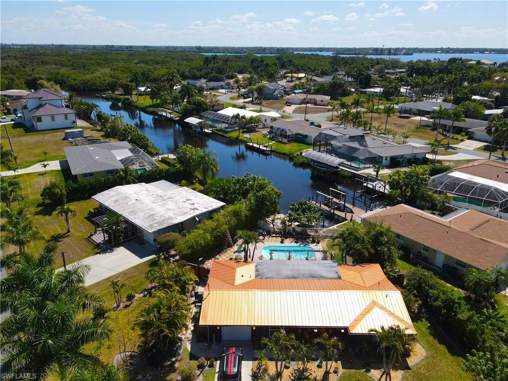 1704 Cascade Way, North Fort Myers, photo 2 of 15
