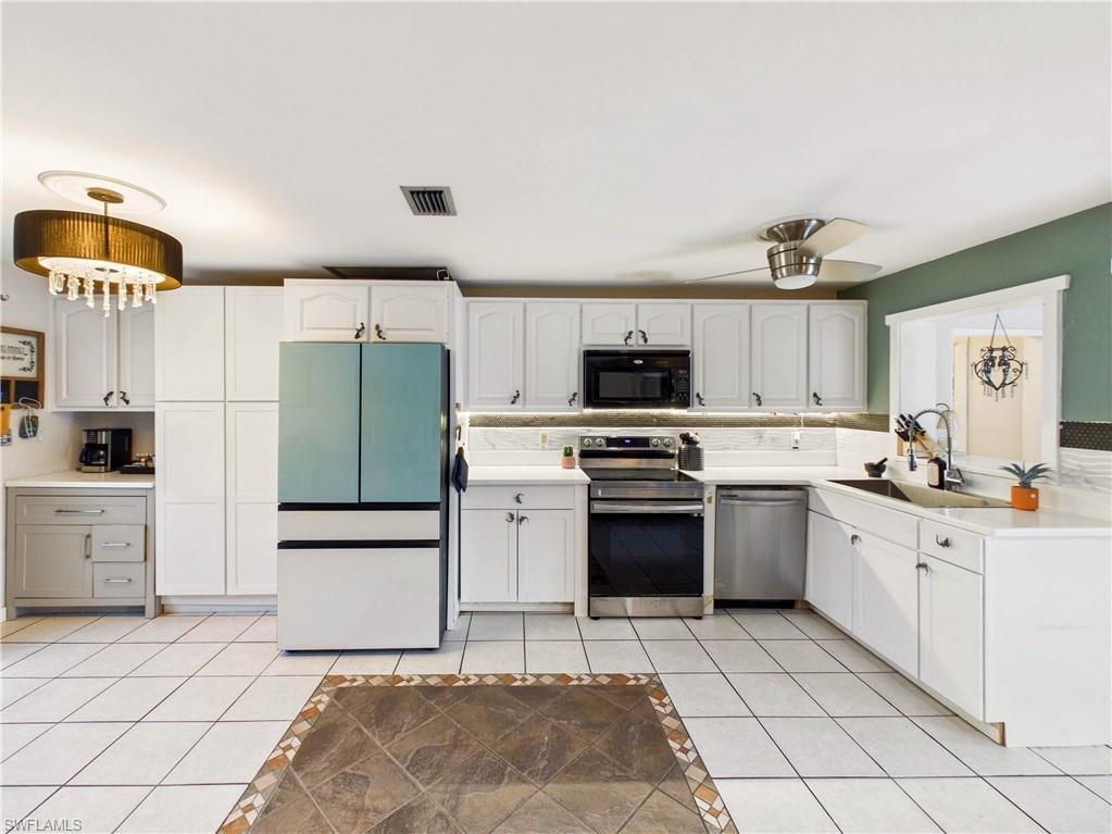 1704 Cascade Way, North Fort Myers, photo 5 of 15
